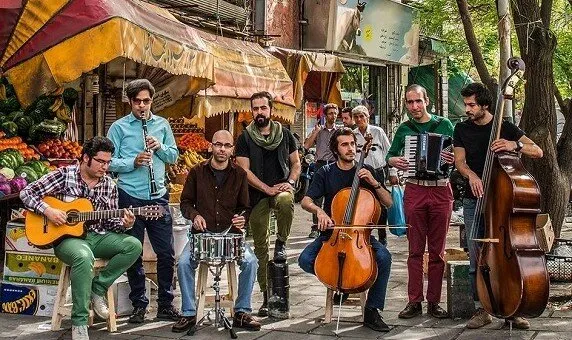 پالت حاضر نشد بدون نوازنده زن روی صحنه برود؛ لغو تمام اجراهای تور ایران