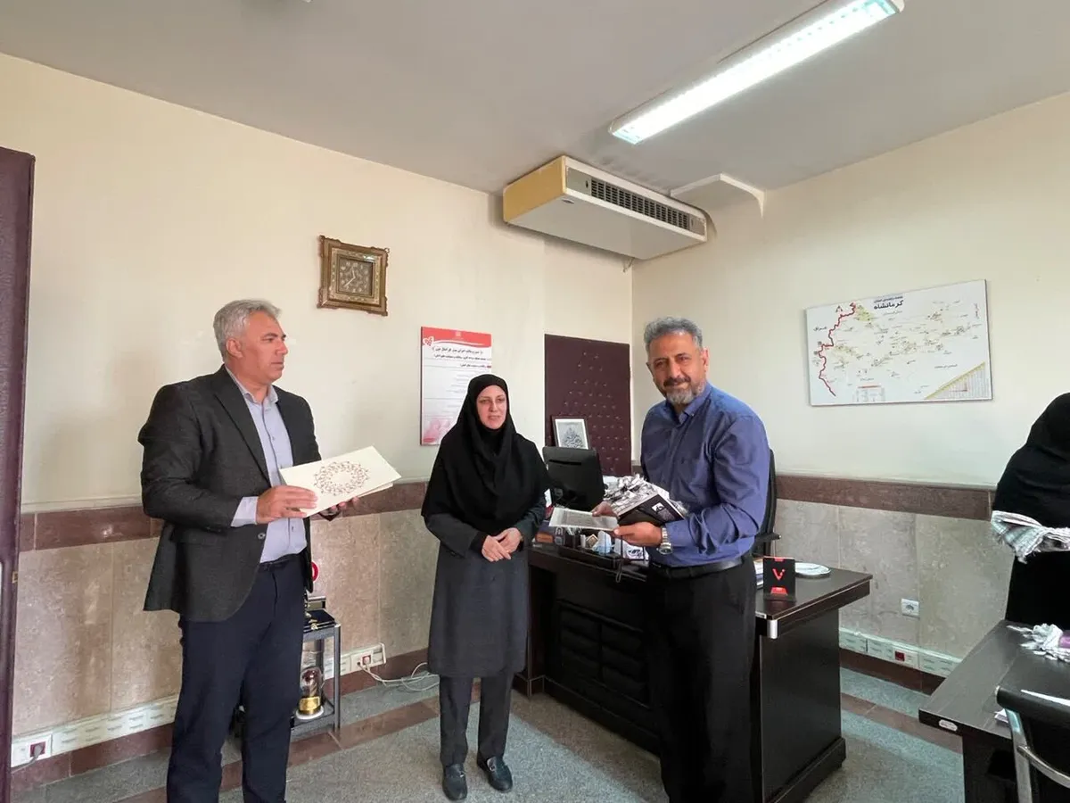 تکریم فرزندان شهید در انتقال خون کرمانشاه