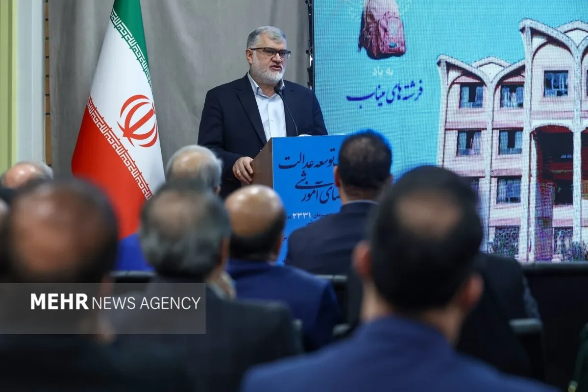 معتمدیان: نزدیک به ۷ میلیارد تومان در روز صرف مدرسه‌سازی می‌شود