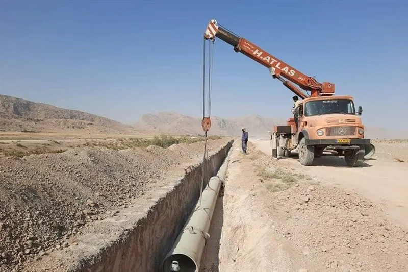 بهره برداری از مرحله نخست خط آبرسانی به شهرستان خرامه تا ۲ ماه آینده