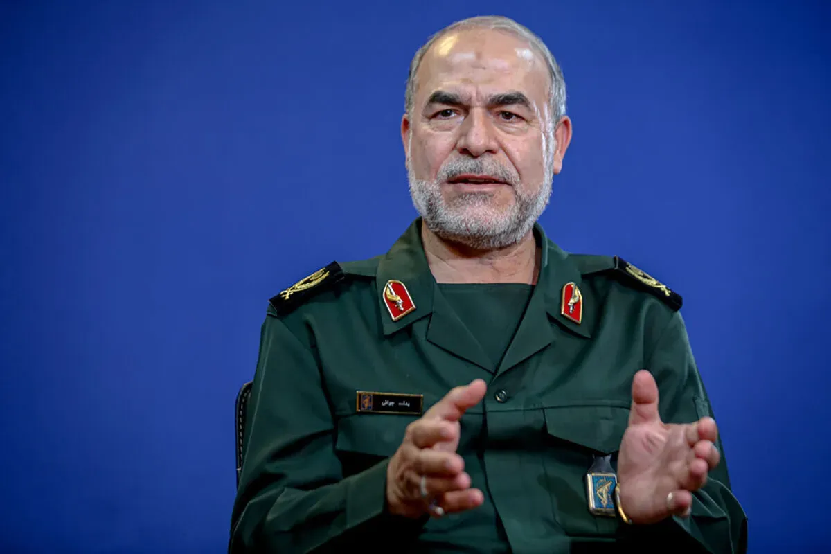 معاون سیاسی سپاه: کشور در میانه جنگ جهانی است گرچه نام آن، جنگ جهانی نیست اما دنیا روی پیامدهای این جنگ بهعنوان یک جنگ جهانی حساب باز میکند/ایران همچنان برگهای برندهای در اختیار دارد/ارزیابی دیگران این است که جمهوری اسلامی ایران از مرحله خطر تهاجم نظامی غافلگیرکنندهای که بتواند به فروپاشی کشور