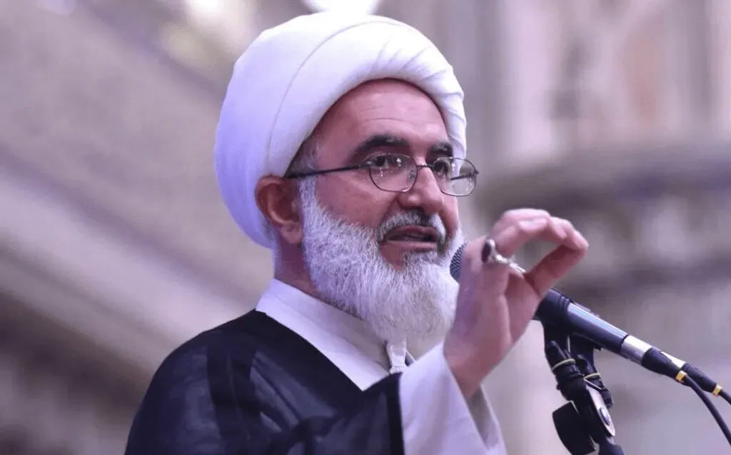 حاج علی اکبری، خطیب جمعۀ تهران: نخبگان پیشنهادهای خود درباره بازنگری در دکترین هسته‌ای را ارائه کنند /  پیشنهادها و جمع‌بندی‌های حاصل از بررسی‌ها باید به محضر رهبر انقلاب ارائه شود تا مطابق تشخیص و تصمیم ایشان عمل شود