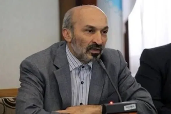 رئیس دانشگاه تهران: ۲ دانشجو که در ماجرای آتش زدن پرچم در حوادث سال گذشته نقش داشتند، اخراج شدند/ سایر احکام عمدتاً در حد تذکر و توبیخ بوده/ همه افرادی که از حوالی دی ماه به بعد دستگیر شده بودند، آزاد شدند