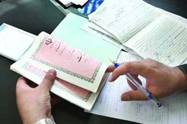 محمودی: اسناد دفترچهای تا پایان امسال باید به تکبرگ تبدیل شوند