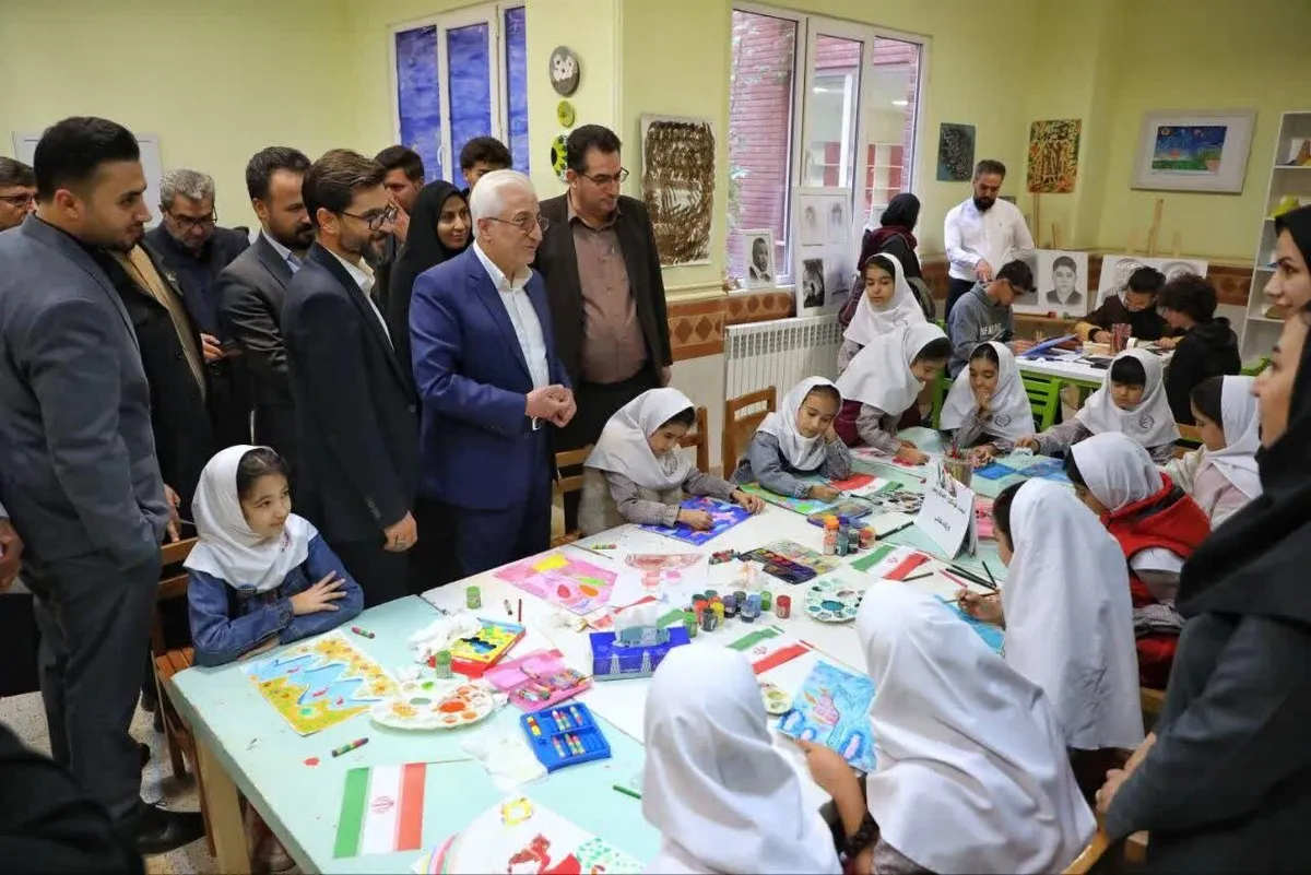 آینده ایران به دست کودکان امروز ساخته میشود