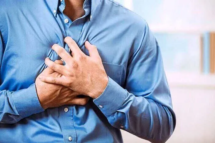 غربالگری بیماریهای قلبی و عروقی در کاشان و جشن عاطفه ها در جرقویه
