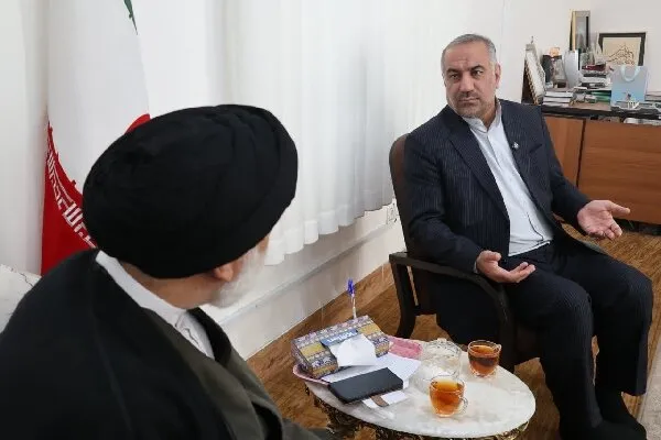 آسیایی: زندان‌ها به دانشگاه حرفه‌آموزی تبدیل شده است