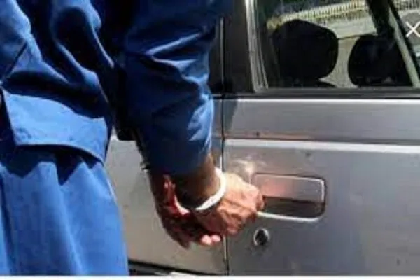 انهدام باند سرقت در اصفهان با کشف ۳۰ دستگاه پراید؛ ۲سارق دستگیر شدند