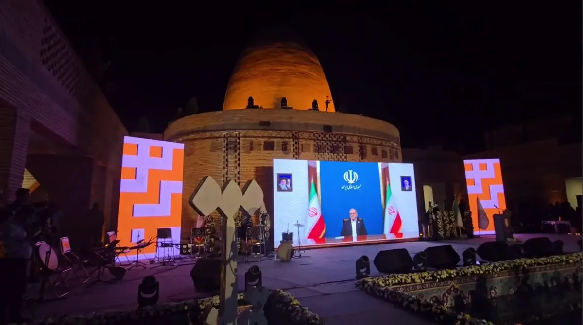 پیام رئیسجمهور در خوی: چراغ اندیشه شمس را جنگ و تحریم نمیتواند خاموش کند