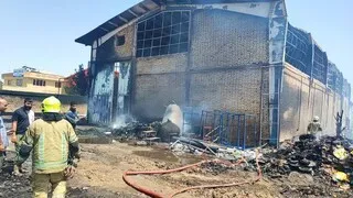 کنترل حریق  در کارگاه تینر جاده فساران