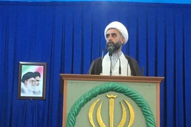 امام جمعه موقت بوشهر: مقابله با هجمه فرهنگی در اولویت مسئولان باشد