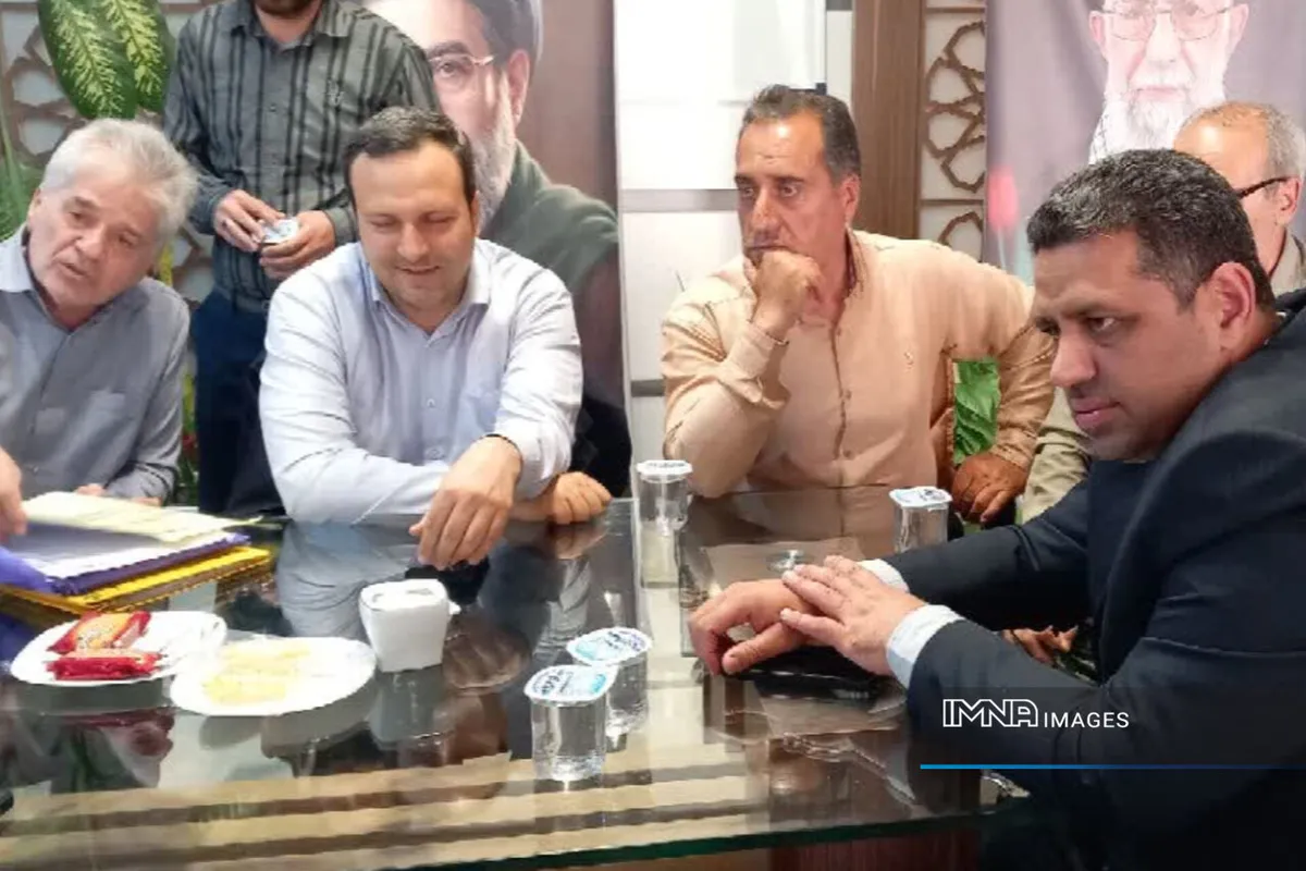 مشکلات ۱۵ شهروند منطقه ۱۲ اصفهان در کمیته نظارتی شورای شهر بررسی شد