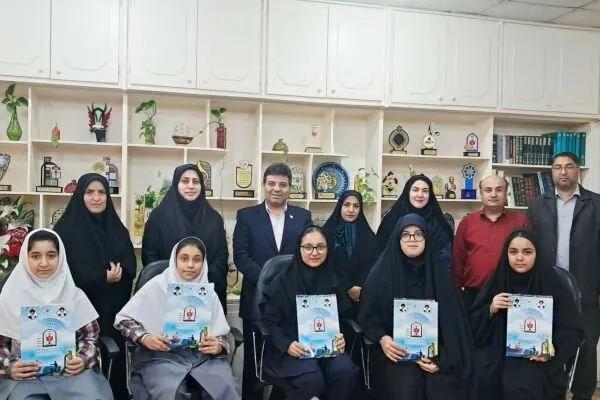 تجلیل از ۱۲۰ دانشآموز و فرهنگی برگزیده جشنواره عفاف و حجاب در بوشهر