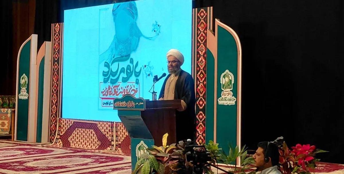 بانوی کرد مصداق عینی بانوی تراز ایران اسلامی است