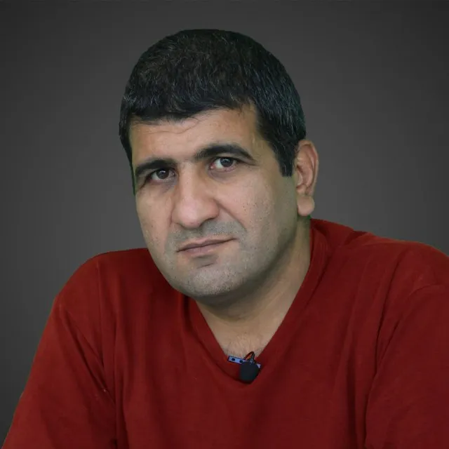 تعریض خیابان شریعتی کرمان؛ چرا درختان در مسیر خودروها ماندهاند؟