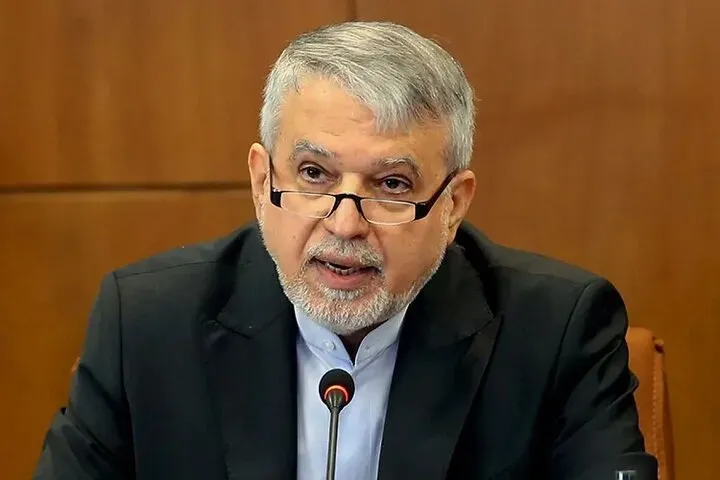 وزیر میراث‌ فرهنگی: گردشگران با خودرو از عراق وارد خوزستان می‌شود
