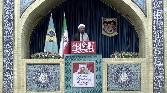 تاکید خطیب جمعه همدان بر لزوم تغییردر مدیریت اقتصادی کشورمتناسب با شرایط جنگی