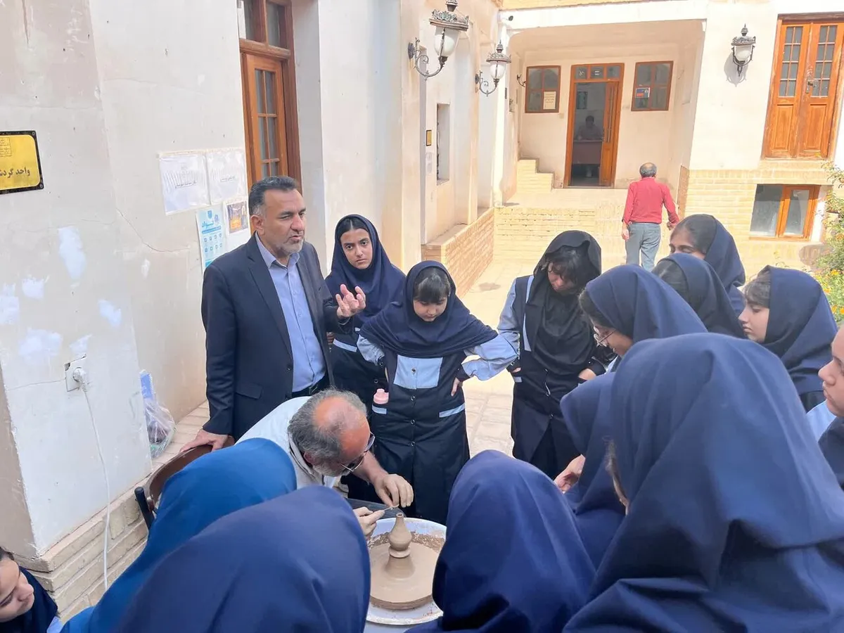 برگزاری کارگاه صنایع‌دستی برای دانش‌آموزان سمنانی
