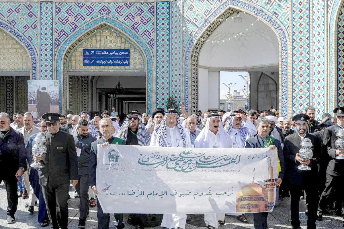 حرم مطهر امام رضا(ع) میزبان ۳۰۰ موکب‌دار عراقی شد