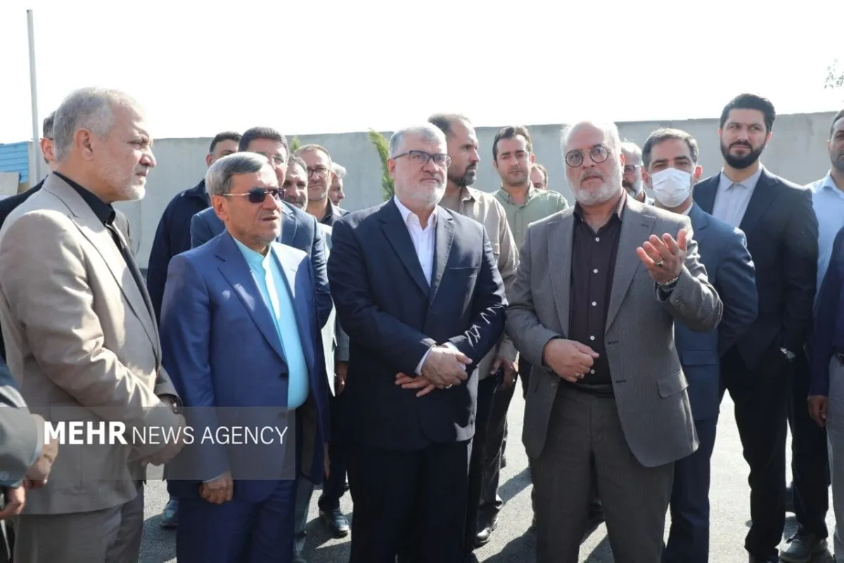 بررسی موانع بهرهبرداری از مدرسه هوشمند شهید رئیسی در همدانک
