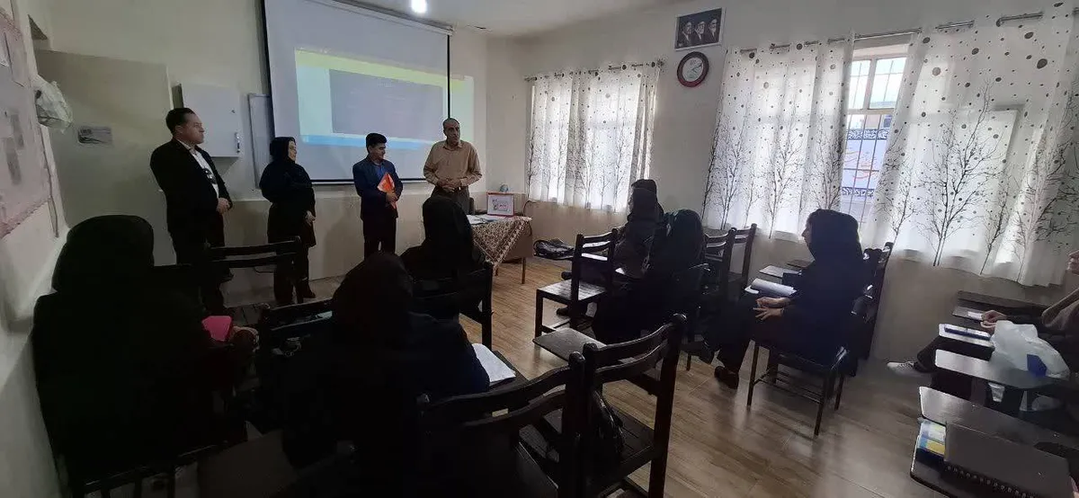 برپایی دوره توانمندسازی دبیران و آموزگاران در شهرستان آباده