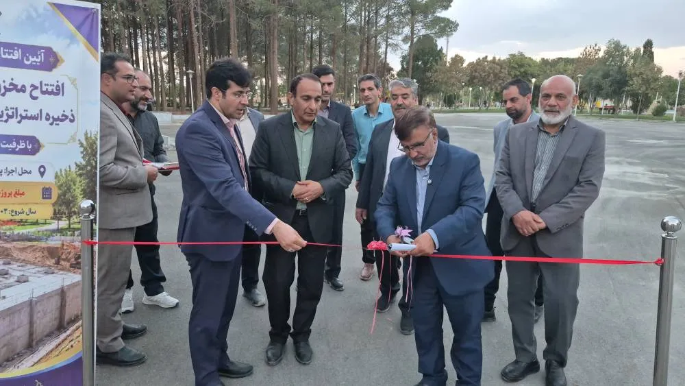 افتتاح استخر و مخزن ذخیره آب دو هزار متر مکعبی در دولت آباد