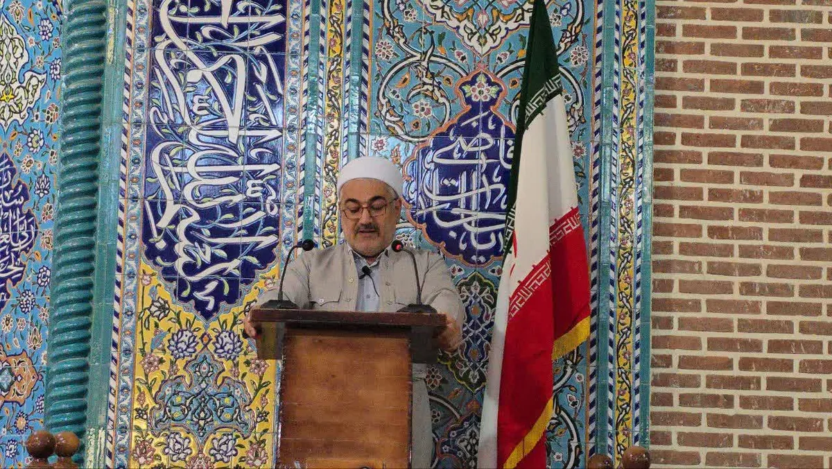 تاکیدامام جمعه سردشت بر تقویت بصیرت و ایمان حقیقی