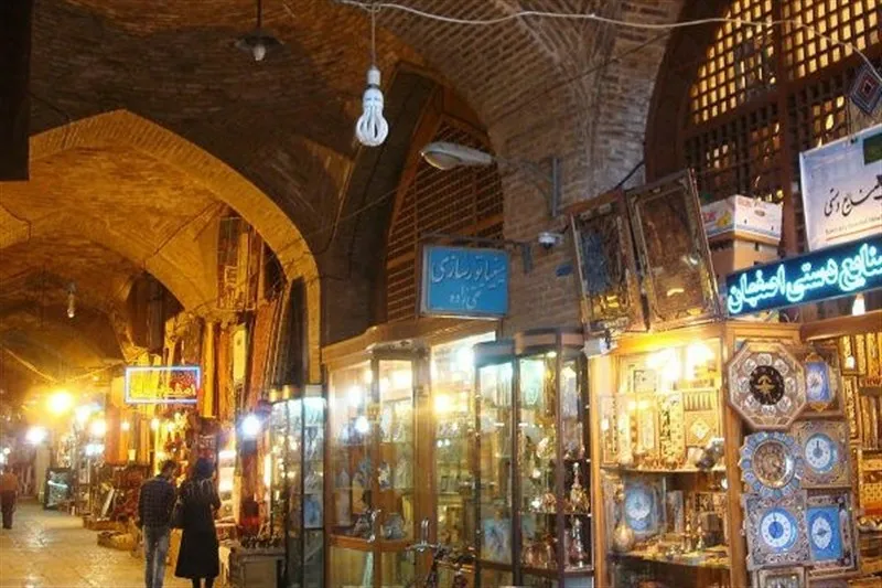 اصلاح سیمکشی برق بازار اصفهان؛ 3 پاساژ ناایمن در انتظار تعیین تکلیف