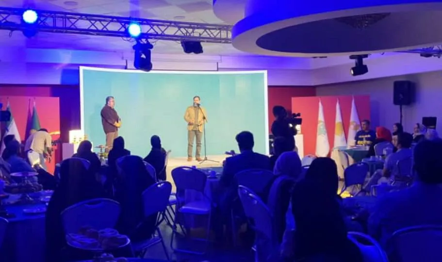مراسم پایانی نخستین دوره جایزه ادبی «هشت» در نگارخانه رضوان مشهد