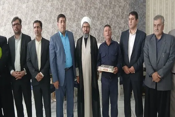 آیین خونبس در الیگودرز؛ گامی برای پایان اختلافات و پیوند خانوادهها