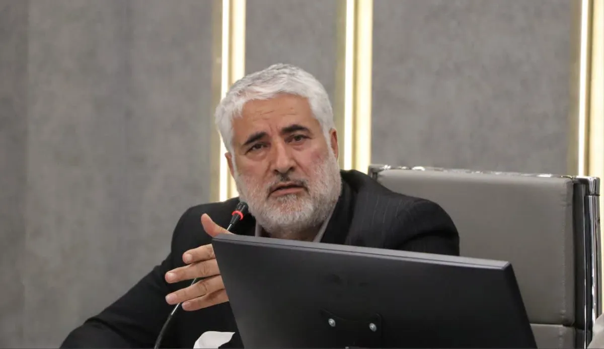 تقویت درآمدهای پایدار شهرداری شهرکرد ضروری است