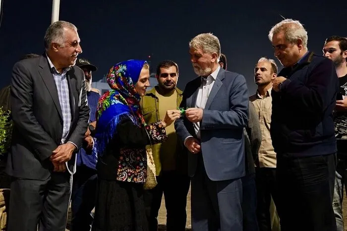 وزیر فرهنگ به تماشای نمایش «کورش» نشست