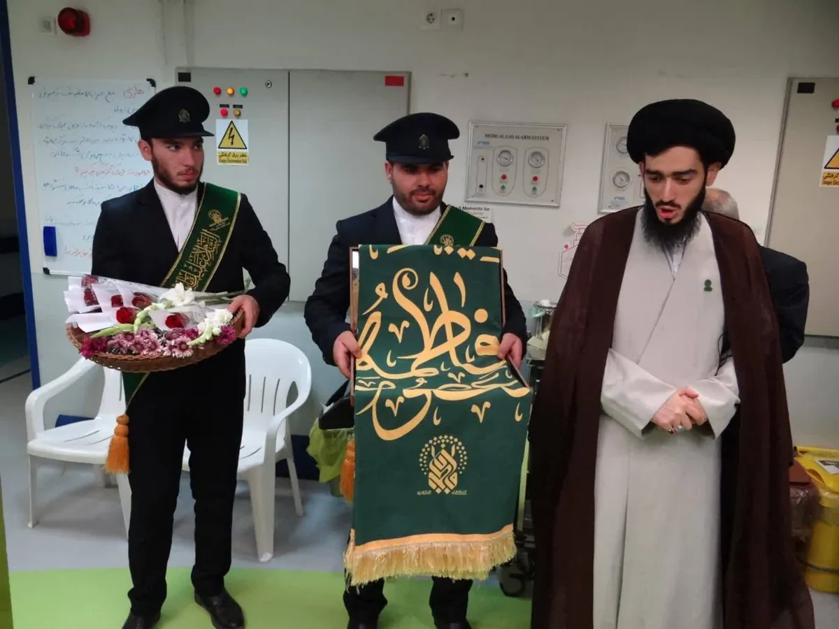 تجلیل خادمان حرم حضرت معصومه (س) از پرستاران