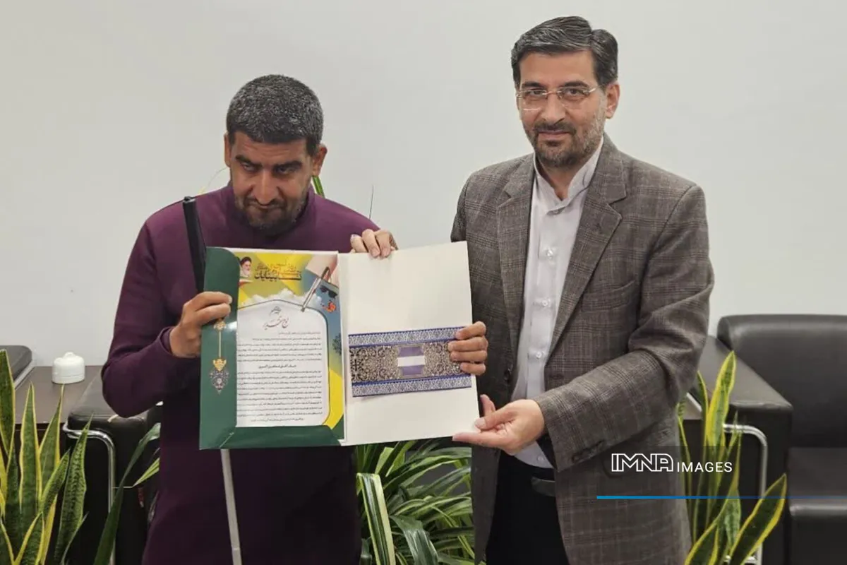 پیگیری مطالبات شهروندان روشندل در منطقه ۱۰ اصفهان