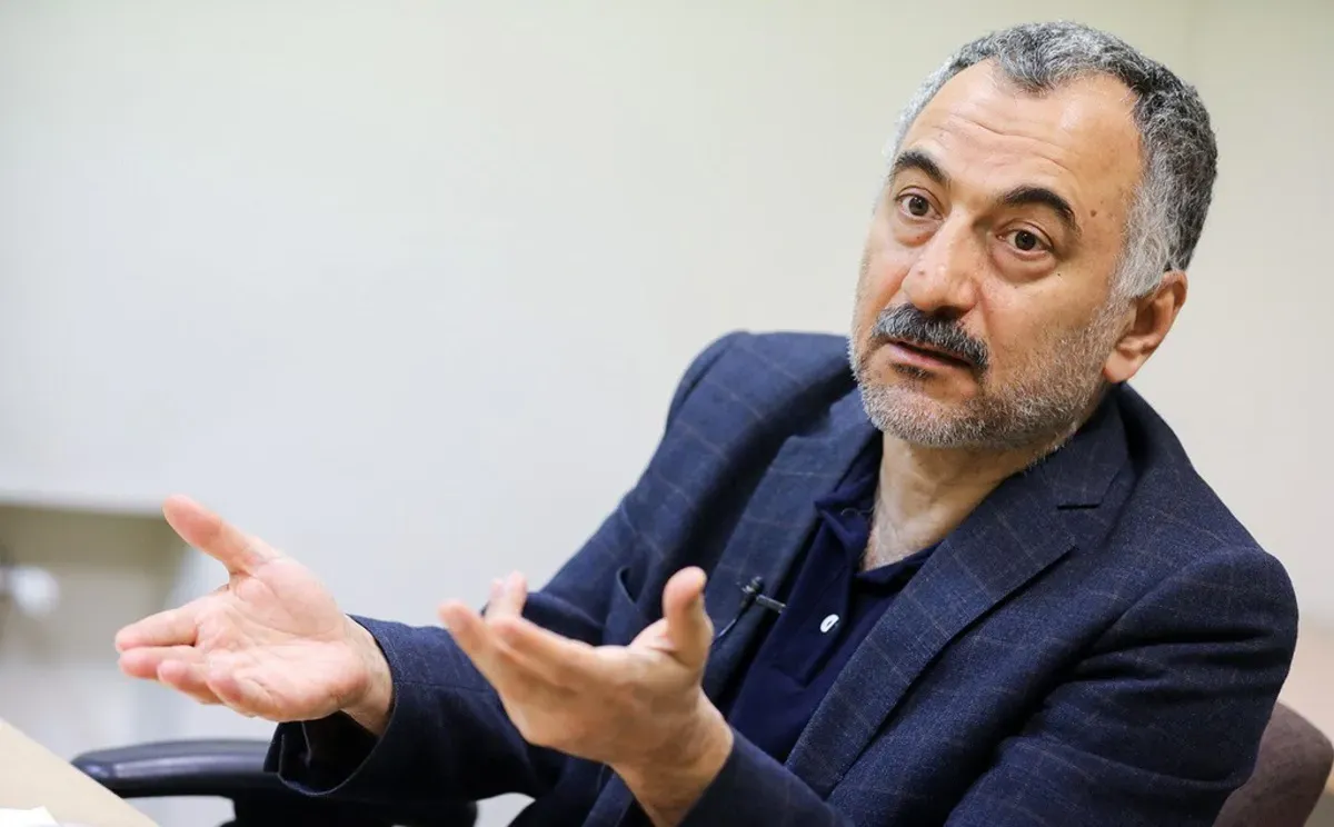 دوستانه با باشگاه روزنامهنگاران/ نظر سنجی سعید لیلاز یا رفراندوم صدام حسین؟!