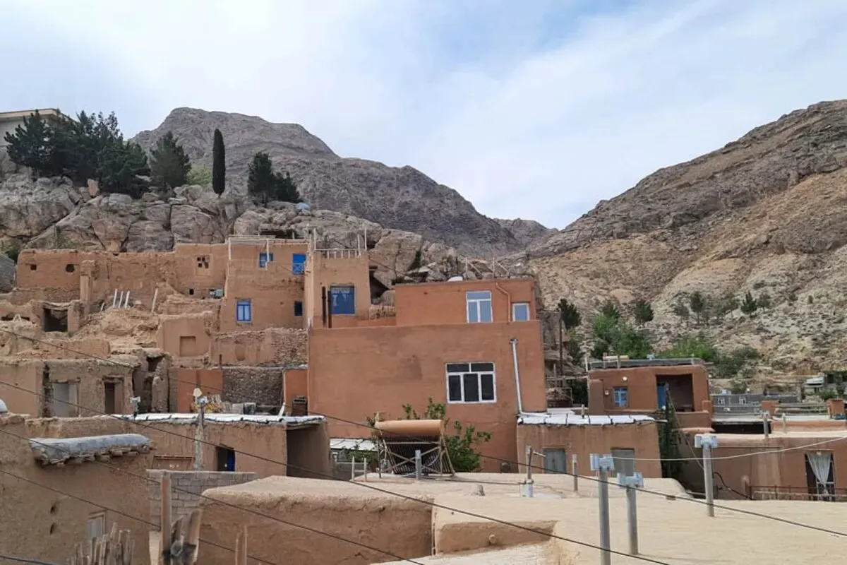 وبکیوسک هوشمند گردشگری در قلعهبالای شاهرود رونمایی شد
