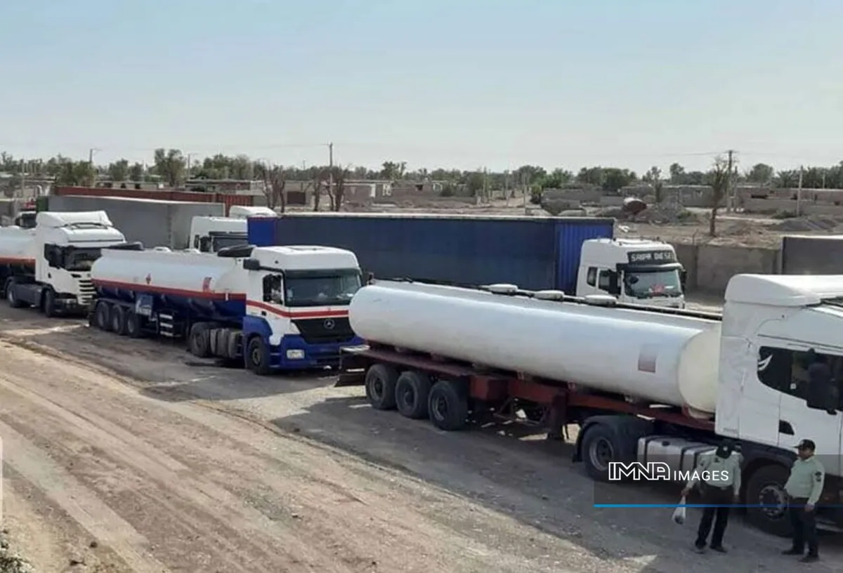 کشف ۱۵۷ هزار لیتر سوخت قاچاق در مرز باشماق مریوان