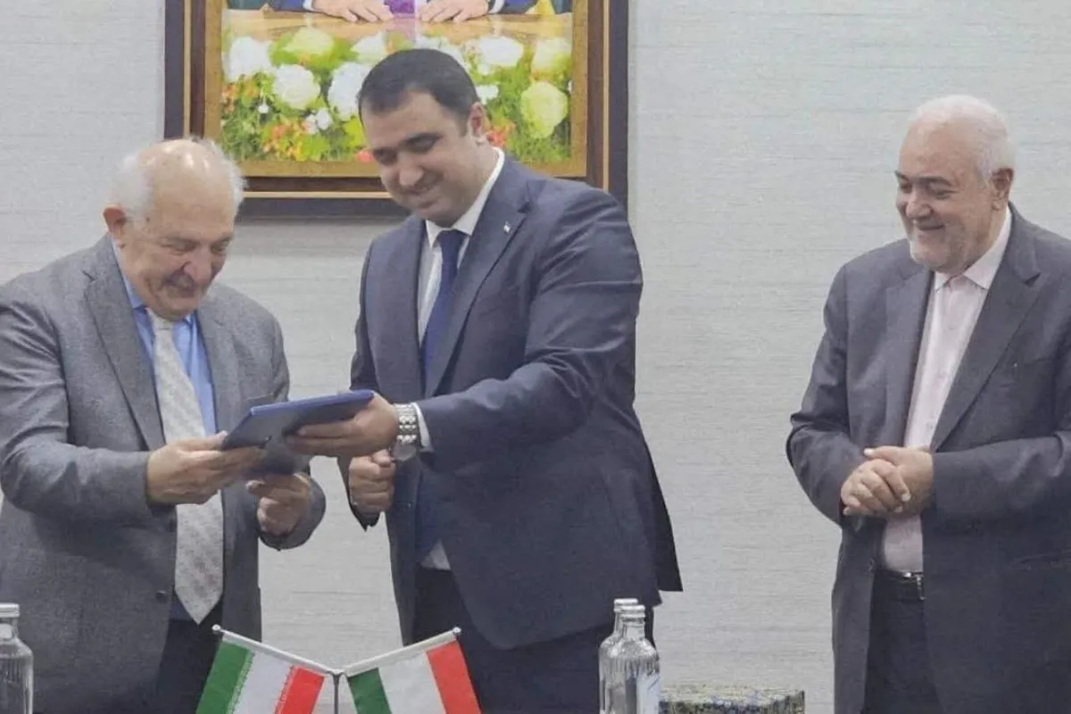 تفاهمنامه توسعه تعاملات تجاری میان مشهد و دوشنبه امضا شد