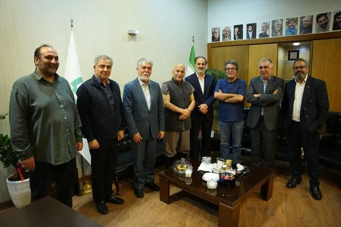 وزیر فرهنگ به تماشای نمایش «کورش» نشست