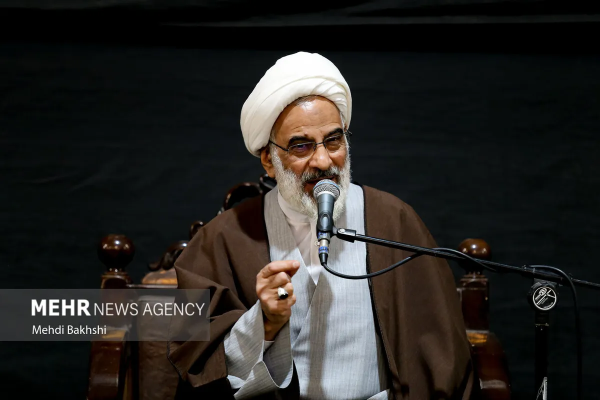 حاجی صادقی: وحدت علمای شیعه و سنی راه مقابله با جنگ رسانهای است