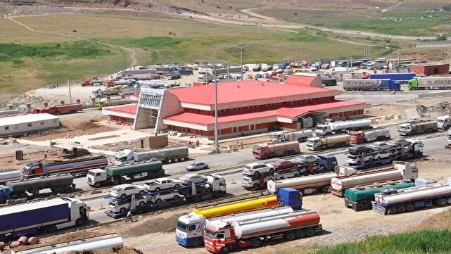 افزایش ۳۸ درصدی تردد ناوگان ترانزیتی از پایانه‌های مرزی آذربایجان‌غربی