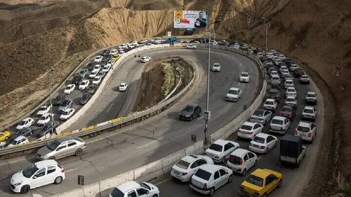 ترافیک سنگین امروز هشتم آبان در جاده چالوس؛ پلیس مسیر تهران به مرزن‌آباد را بست