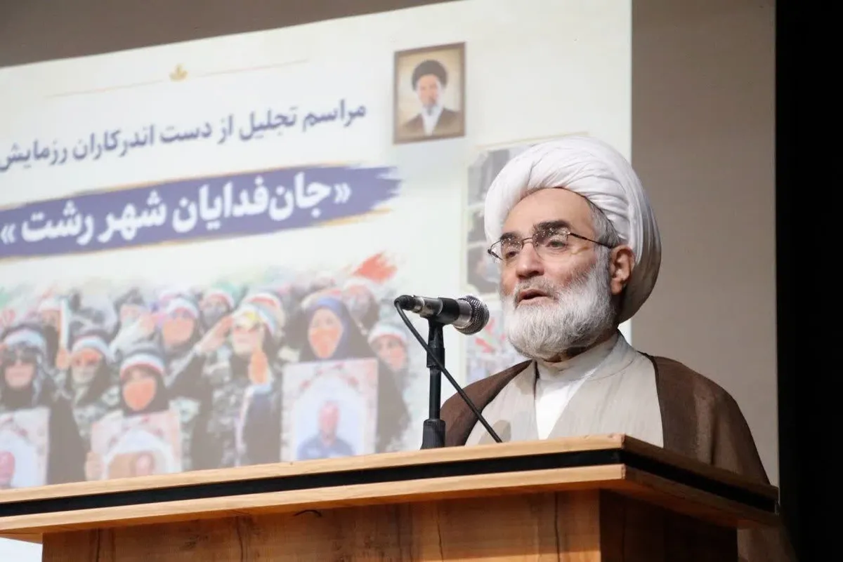 آیتالله فلاحتی: جمهوری اسلامی با تهدیدهای دشمنان متزلزل نمیشود