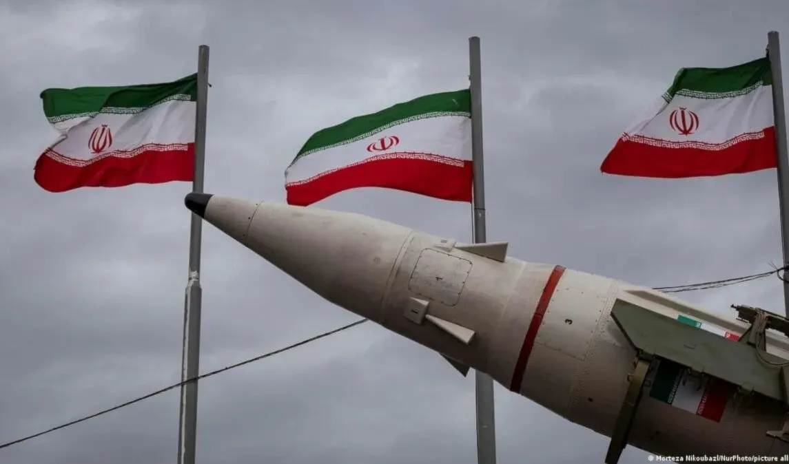 دنیس سیترونوویچ: تحولات اخیر در تقابل میان واشنگتن و تهران، از واقعیتی به‌طور فزاینده خطرناک حکایت دارد؛ اجتناب از دور دیگری از تشدید نظامی تنش‌ها دشوارتر می‌شود / هر دو طرف معتقدند عقب‌نشینی، هزینه بیشتری از ادامه تقابل به همراه خواهد داشت / رهبران ایران ممکن است به این نتیجه برسند که نمی‌توانند من