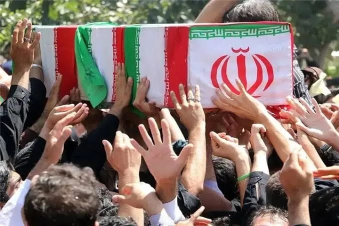 برگزاری مراسم وداع با پیکر مطهر شهید در چهارراه حماسه مشهد