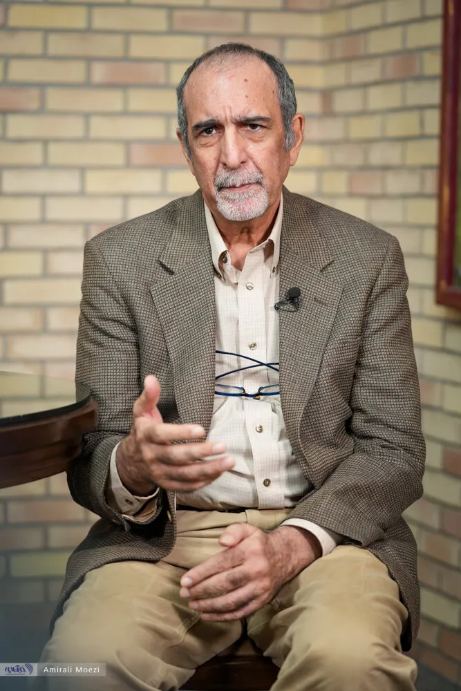 تخشید: پمپبنزینهای آمریکا به ستاد تبلیغاتی دموکراتها تبدیل شدهاند / جنگ ایران تنها نبرد تاریخ مدرن آمریکا است که مردم از روز اول با آن مخالف بودند