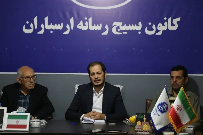 توزیع 300 بسته نوشتافزار میان دانشآموزان عشایری قرهداغ