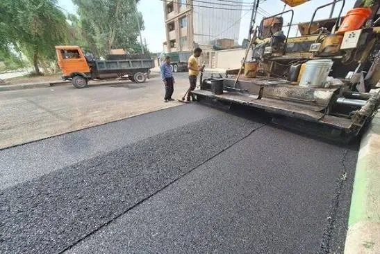 نهضت آسفالت درسیرجان برای ارتقای کیفیت زندگی شهروندان