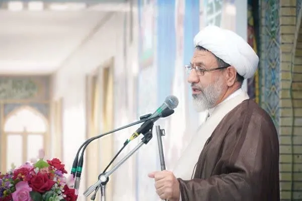 امام جمعه کرمان: تفرقهافکنی وتخریب نیروهای نظام، بازی درزمین دشمن است