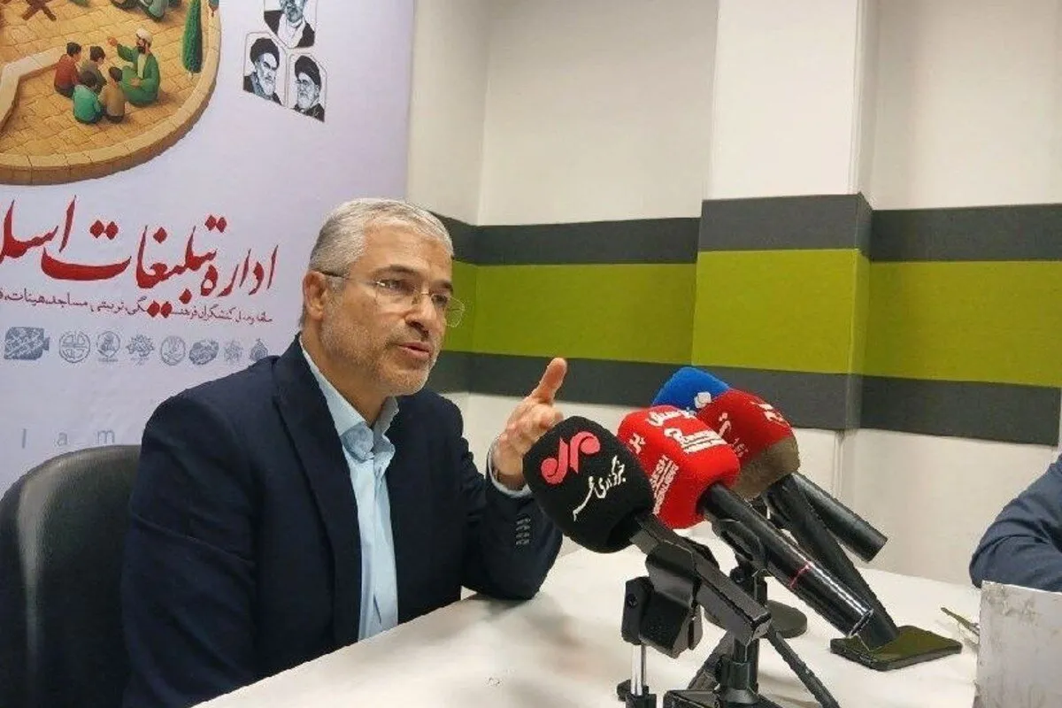 فلسفی: هیچ دانشآموزی نباید به دلیل فقر از تحصیل بازبماند